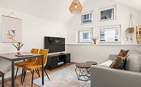Kolibri - Design Maisonette - Nintendo Switch, Streaming, Bikestore, E-Wallbox